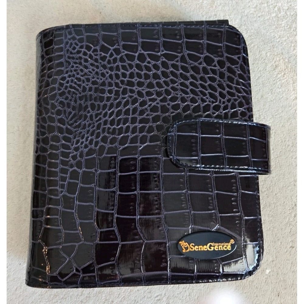 SeneGence 3 Ring Zipperβ Binder Cosmetic Case Croco Embossed Purple Accessories